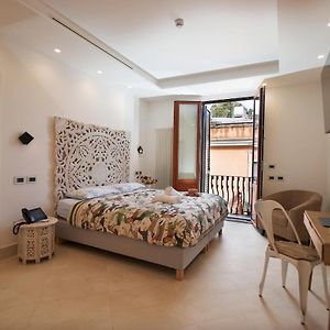 Camera con letto king size